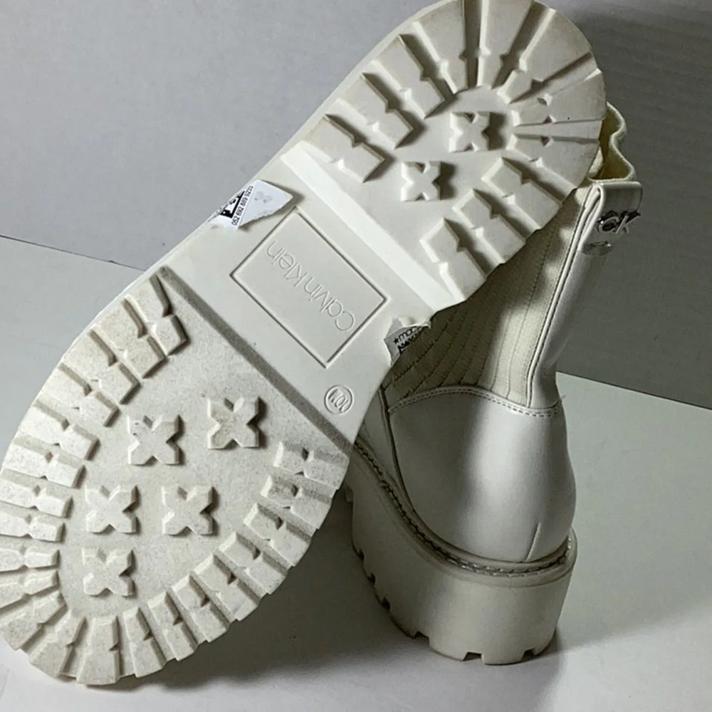 CALVIN KLEIN   Samica Womens Faux Leather. Note: Floor sample No Box